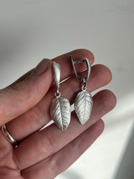 Срібні сережки &laquo;Листя магонії&raquo; MAHONIA-LEAF-ALT фото
