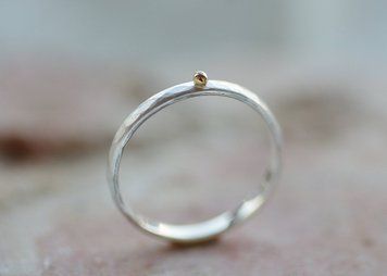 Срібна каблучка з золотим акцентом GOLD-ACCENT фото
