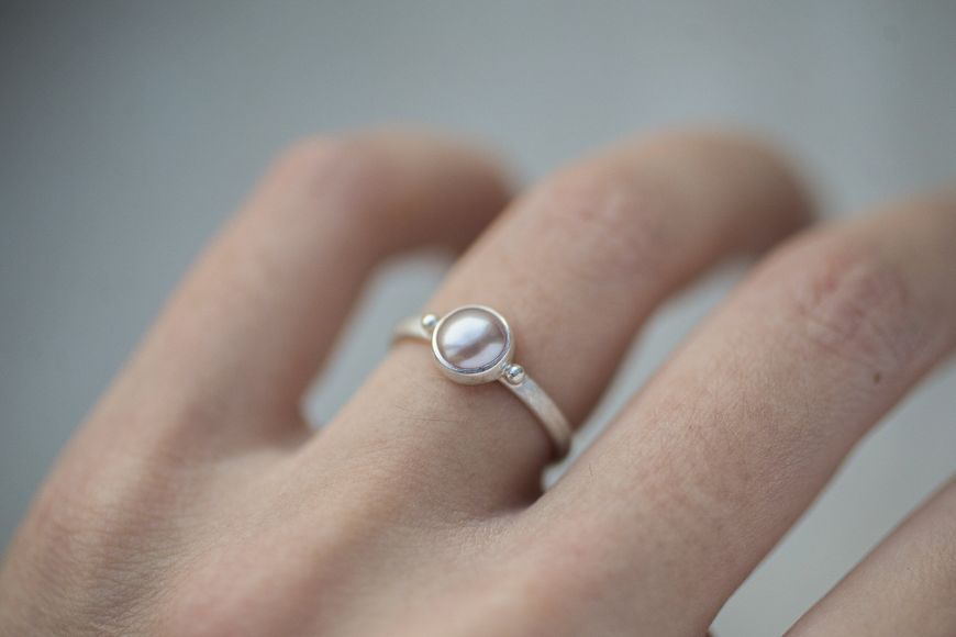 Вишукана срібна каблучка з рожевою перлиною PINK-PEARL-ELGNT фото