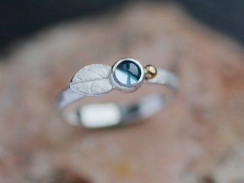 Срібна каблучка з блакитним топазом і золотим акцентом BLUE-TOP-GOLD-SIMPLE фото