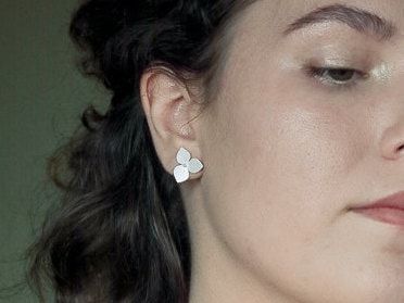 Срібні сережки-пусети &laquo;Гортензія&raquo; HYDRA-STUDS фото